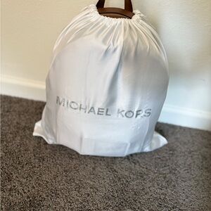 Michael Kors Beige Interior Lining